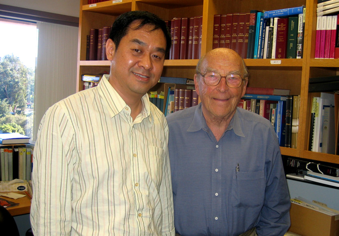 与1959年诺贝尔生理及医学奖得主,美国史丹福大学生物化学学系荣誉教授Arthur Kornberg教授